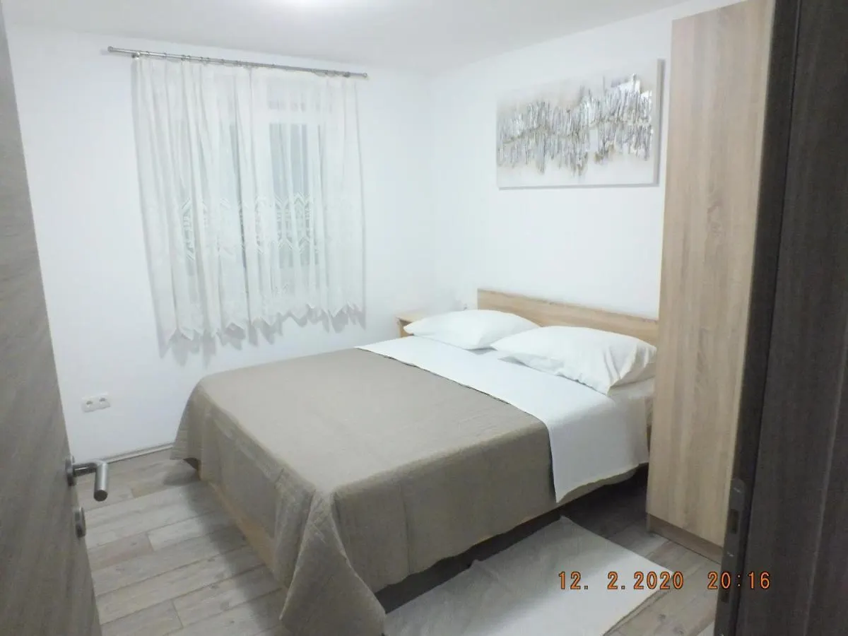 Apartments Amore 바슈카